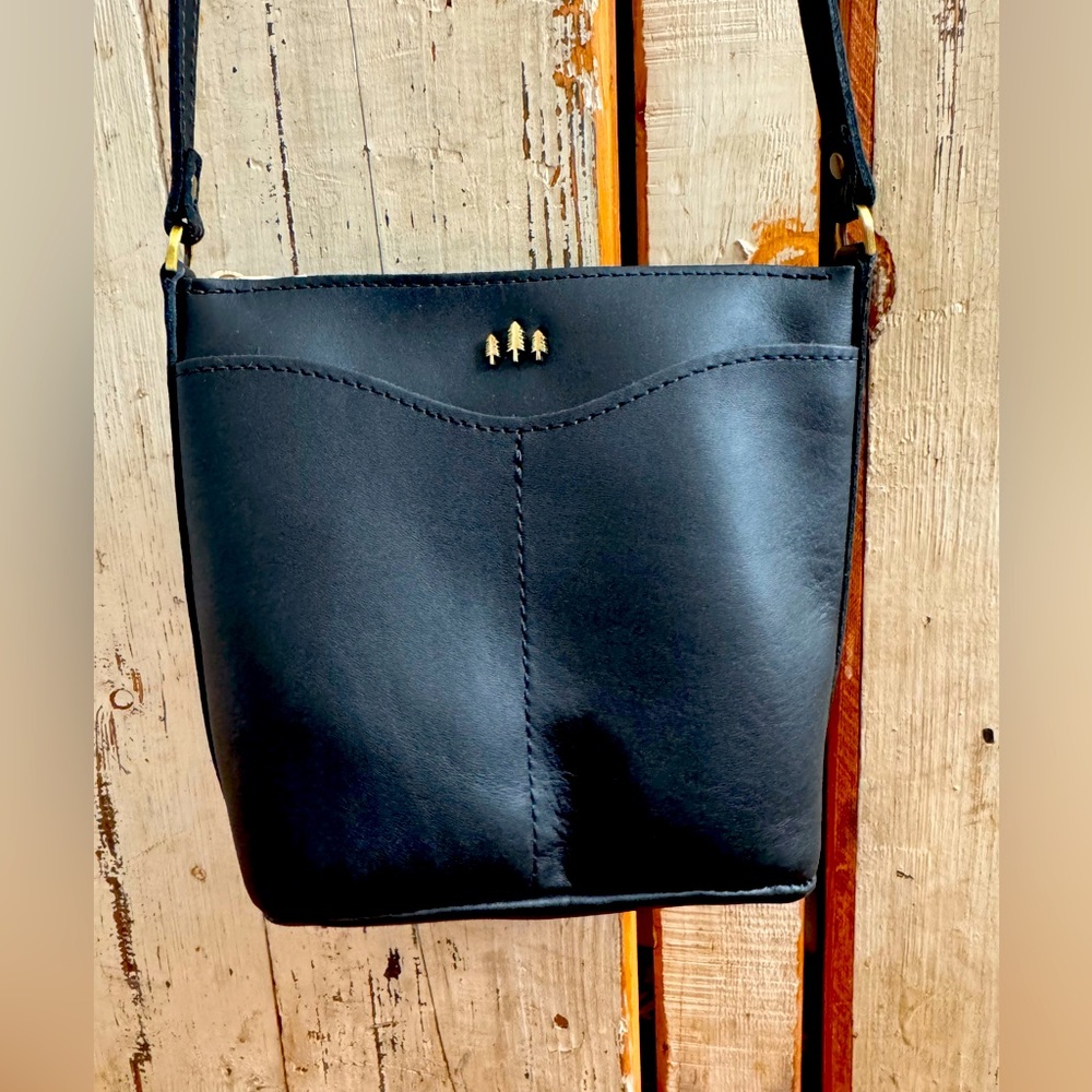 Portland Leather Cypress Side Bag Crossbody Black Leather NWOT